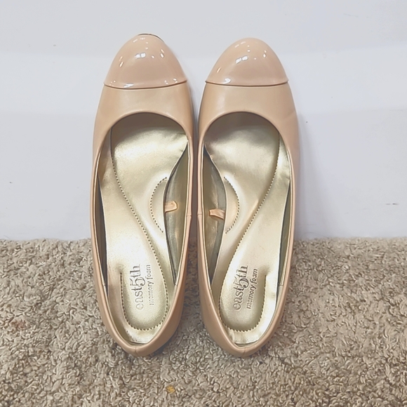 East 5th Beige Nude Faux Leather Round Toe Pump Heels Slip On Womens Size 7.5 - Picture 4 of 10